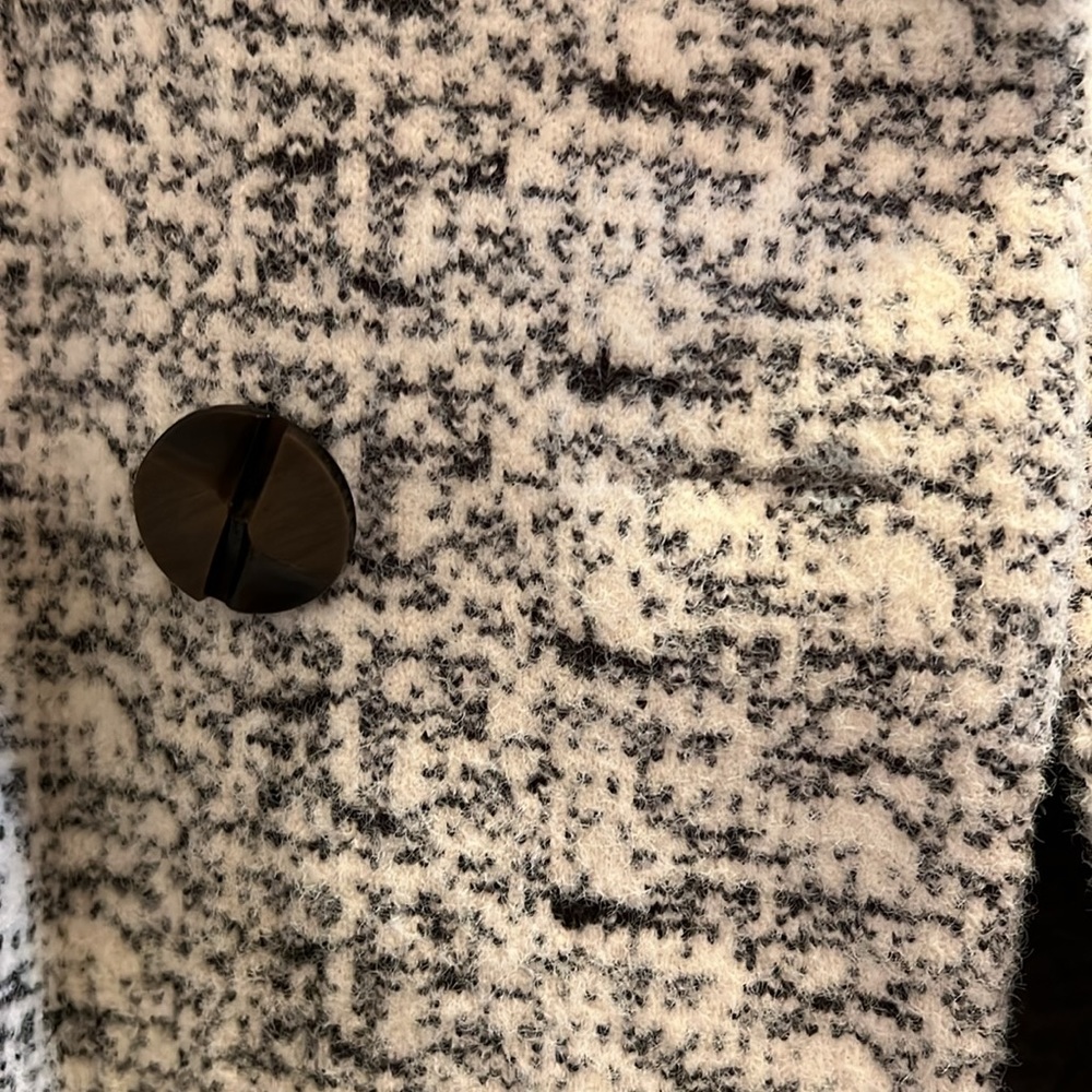 Coat - Picture 7 of 7